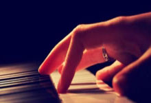 欧宝体育-尤文图斯取得胜利，下轮将迎战曼联的挑战